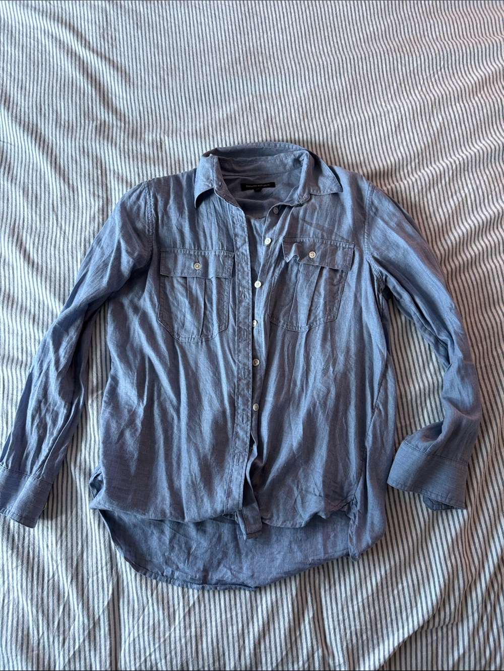 Banana Republic Light Blue Women's Button-Down Shirt